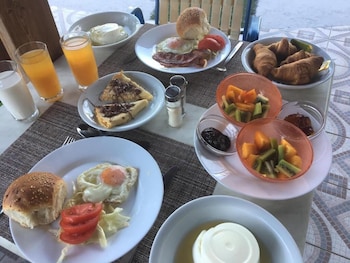 sotirakis hotel studios