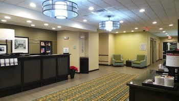 hampton inn and suites parkersburg downtown
