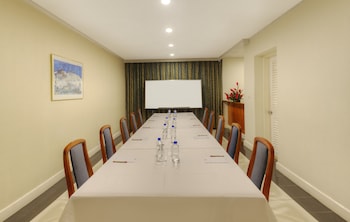 tanoa international hotel