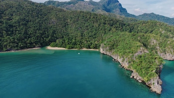 daluyon beach and mountain resort