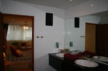 aquarius guesthouse and sauna adults only