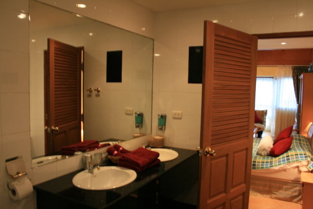 aquarius guesthouse and sauna adults only