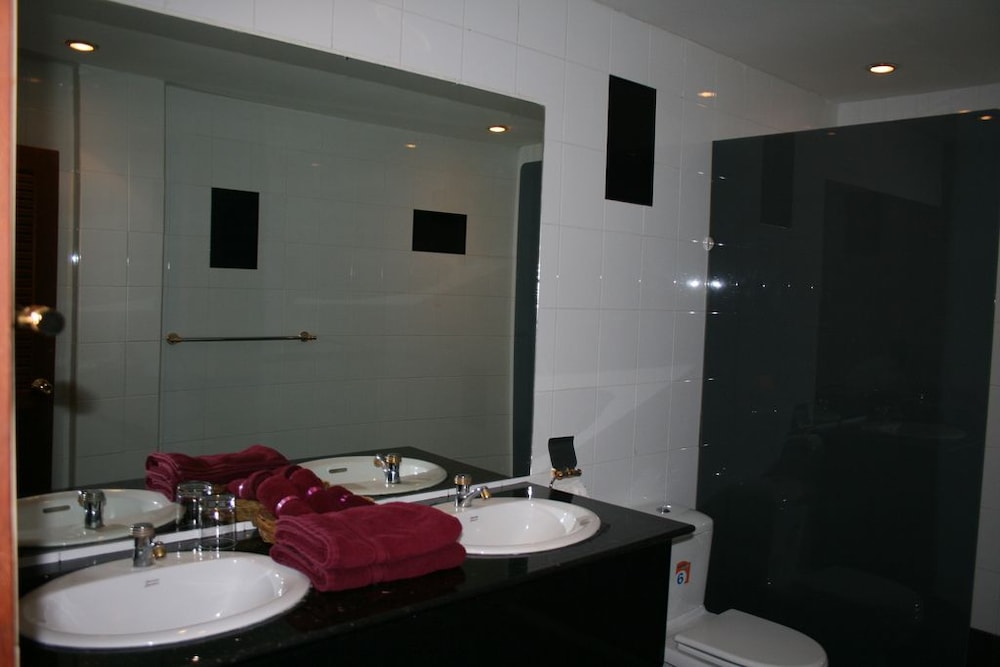 aquarius guesthouse and sauna adults only