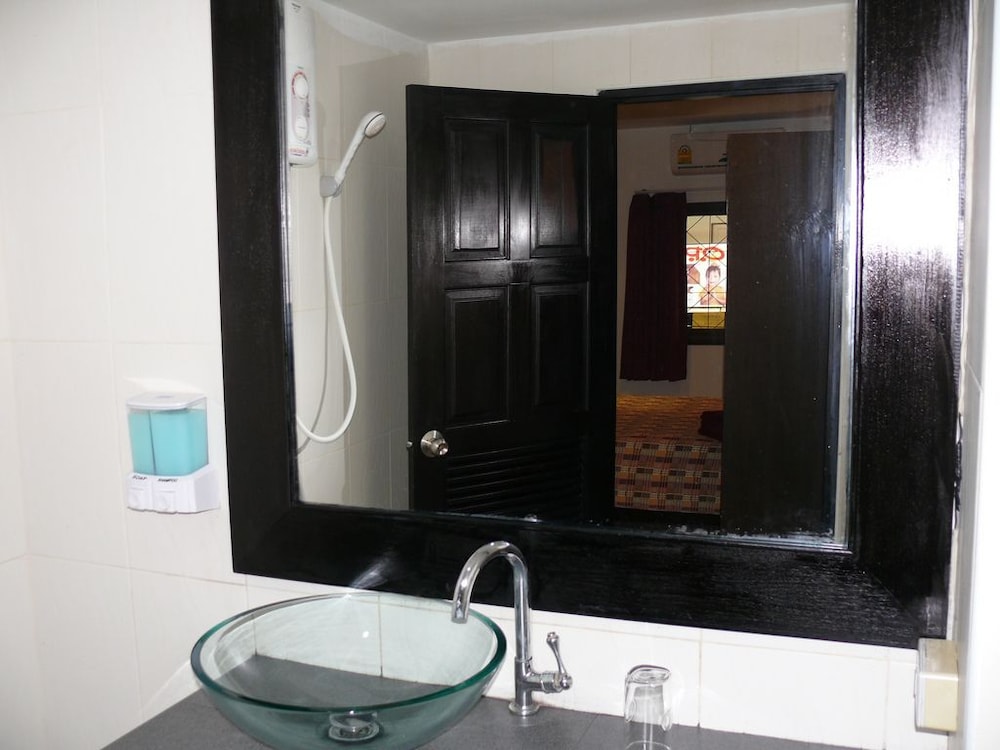 aquarius guesthouse and sauna adults only