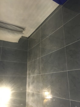 oriental pearl hostel