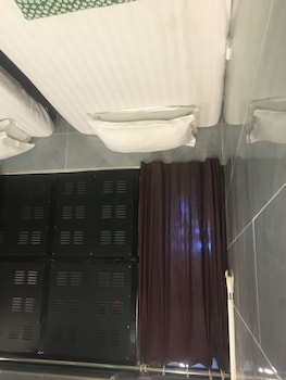 oriental pearl hostel