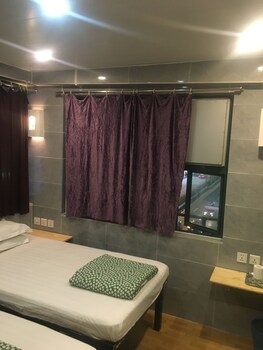 oriental pearl hostel