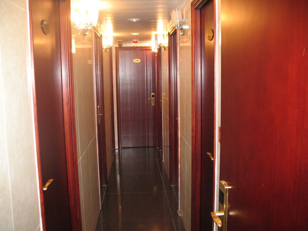 oriental pearl hostel