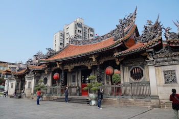 royal rose hotel taipei station