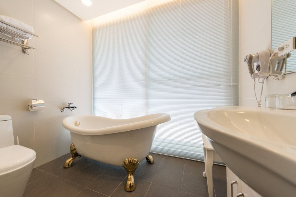 royal rose hotel taipei station