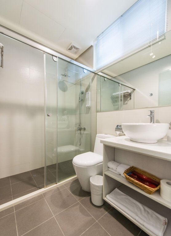 royal rose hotel taipei station