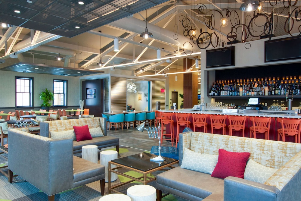 hilton garden inn burlington downtown