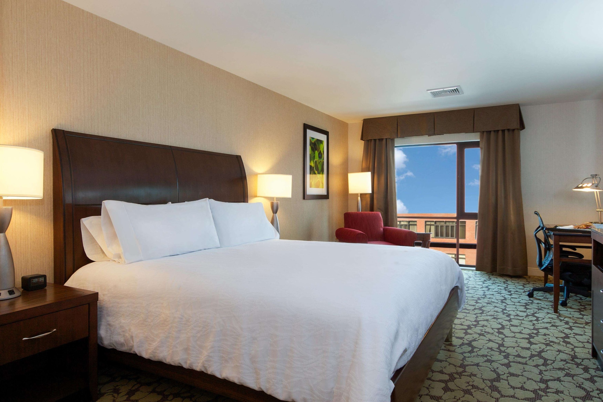 hilton garden inn burlington downtown