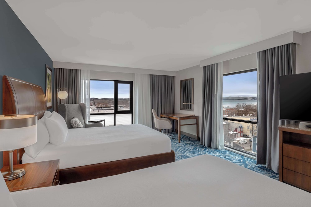 hilton garden inn burlington downtown