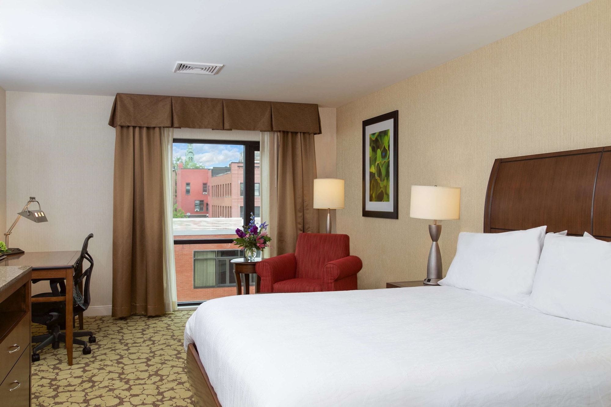 hilton garden inn burlington downtown