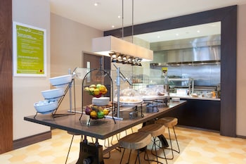 hilton garden inn burlington downtown