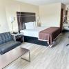 deluxe inn fayetteville i 95 exit 49