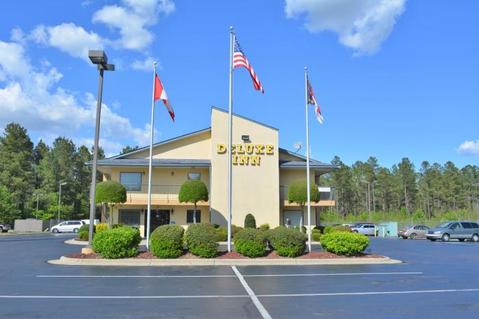 deluxe inn fayetteville i 95 exit 49