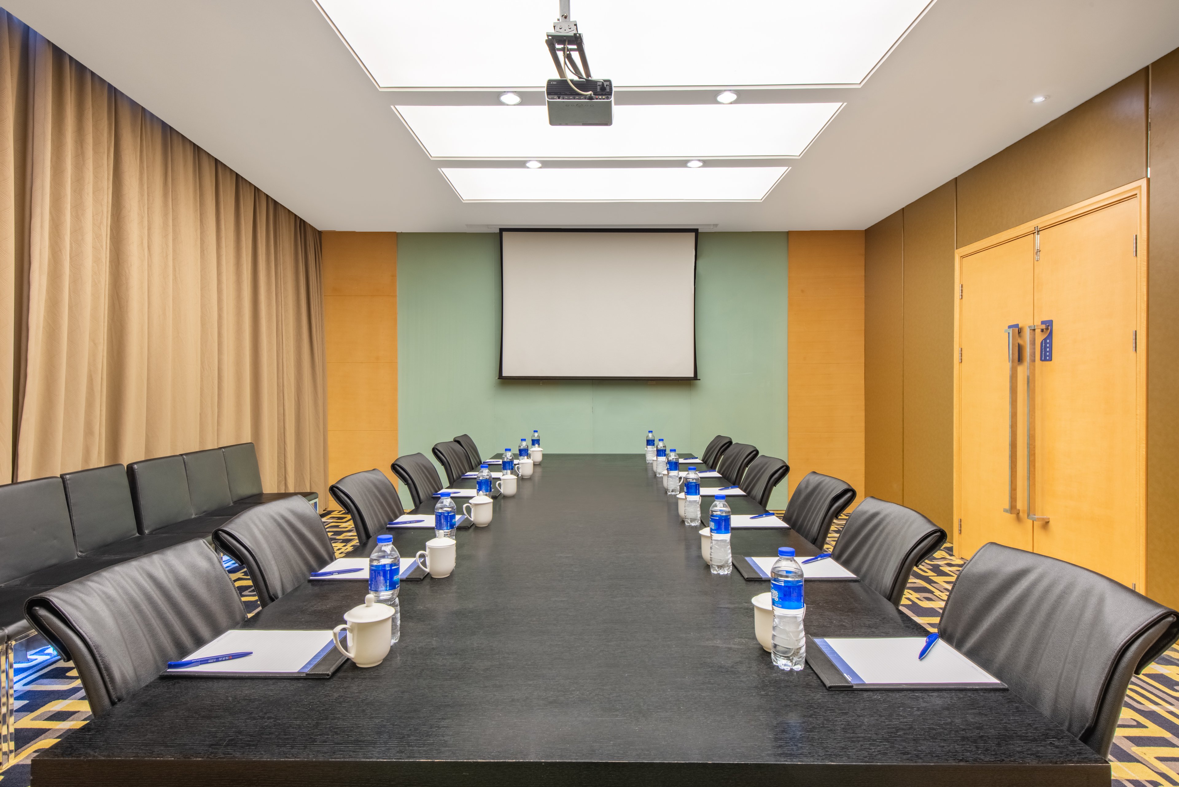 holiday inn express nantong xinghu by ihg