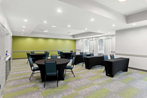 spark by hilton little rock west