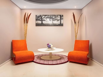 pullman dubai jumeirah lakes towers hotel and residence