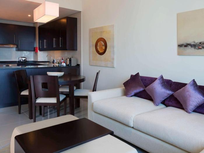 pullman dubai jumeirah lakes towers hotel and residence