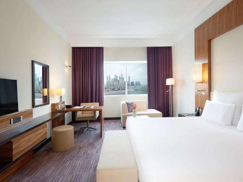 pullman dubai jumeirah lakes towers hotel and residence