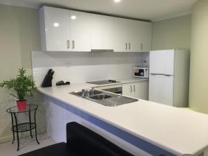 park squire motor inn and serviced apartments