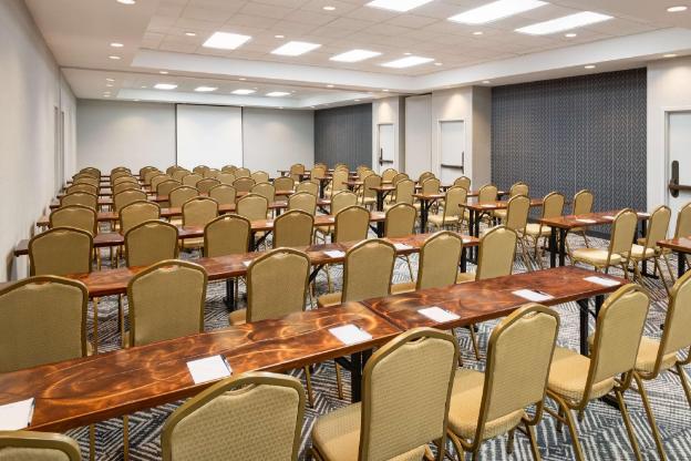 radisson hotel nashville airport