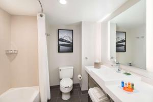 radisson hotel nashville airport