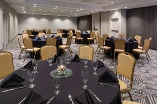 radisson hotel nashville airport