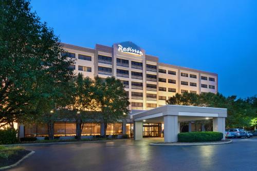 radisson hotel nashville airport
