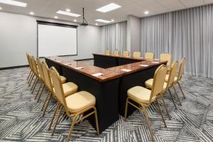 radisson hotel nashville airport