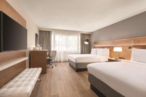 radisson hotel nashville airport