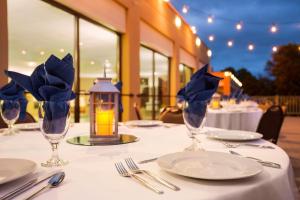 radisson hotel nashville airport