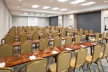 radisson hotel nashville airport