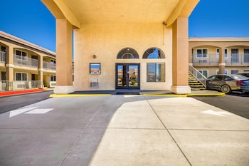 Tri City Inn,,2 star