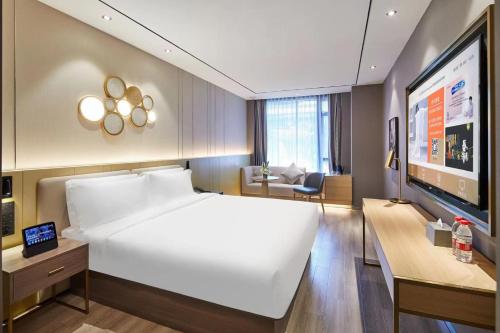 crystal orange hotel shanghai hongqiao hub railway station