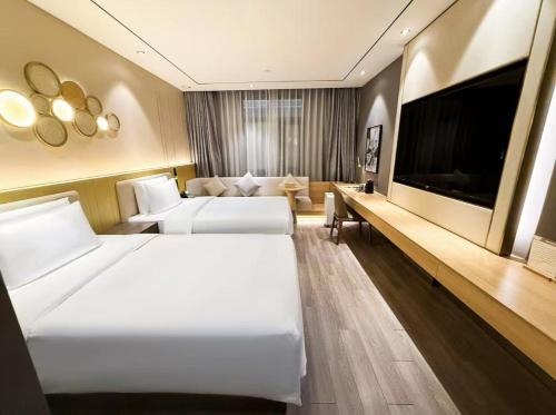 crystal orange hotel shanghai hongqiao hub railway station