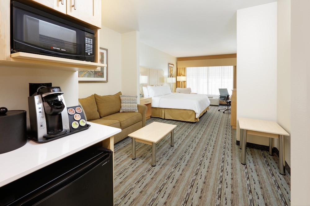 holiday inn express and suites san antonio brooks