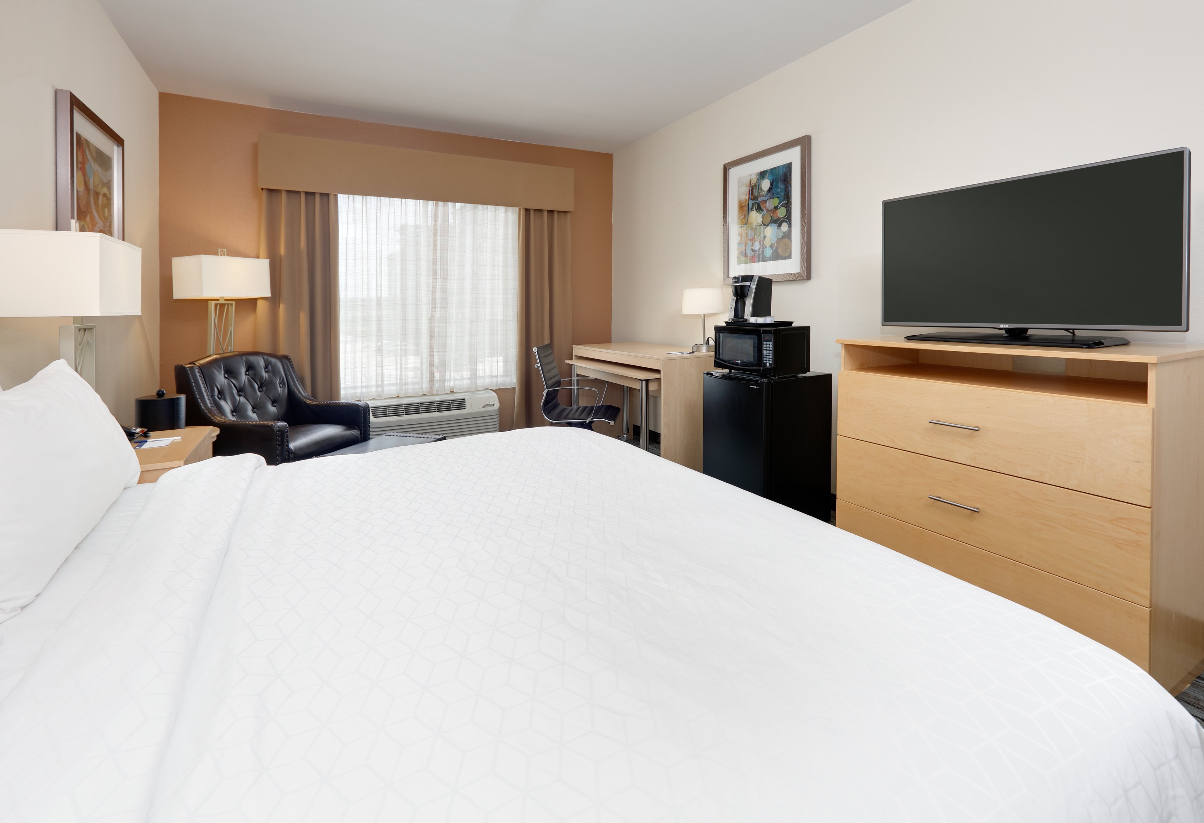 holiday inn express and suites san antonio brooks