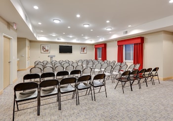 holiday inn express and suites san antonio brooks