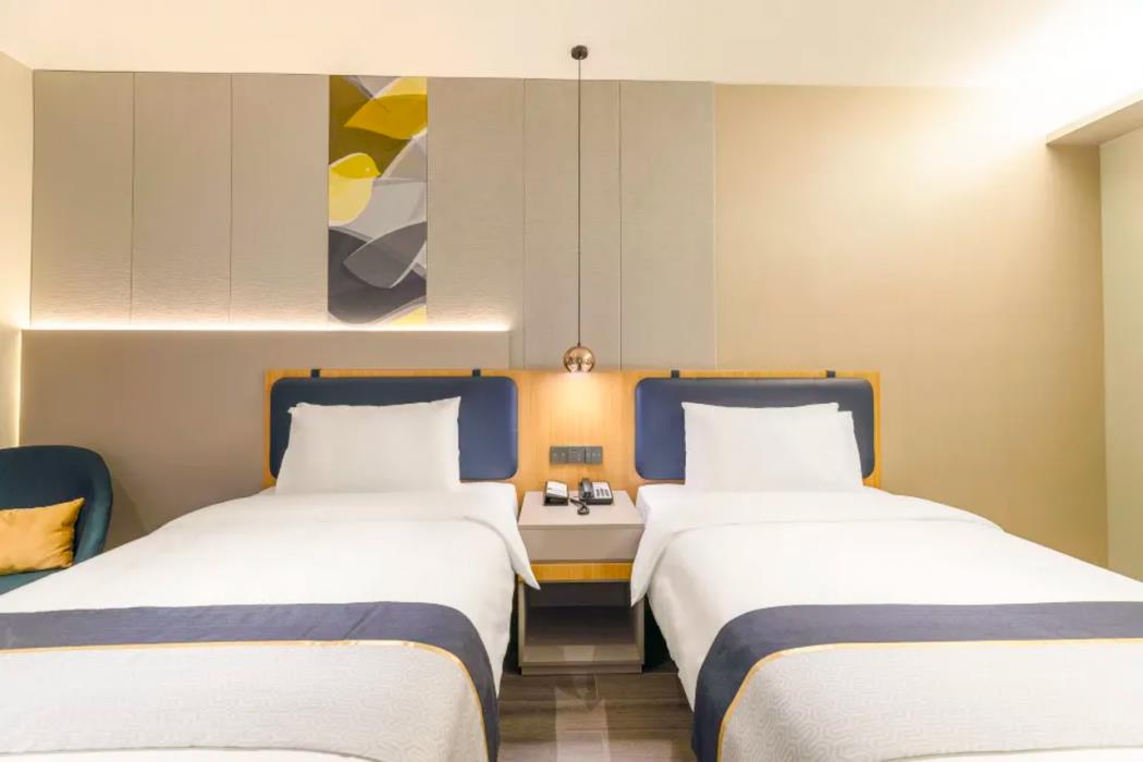 home inn selected ningbo airport outlets