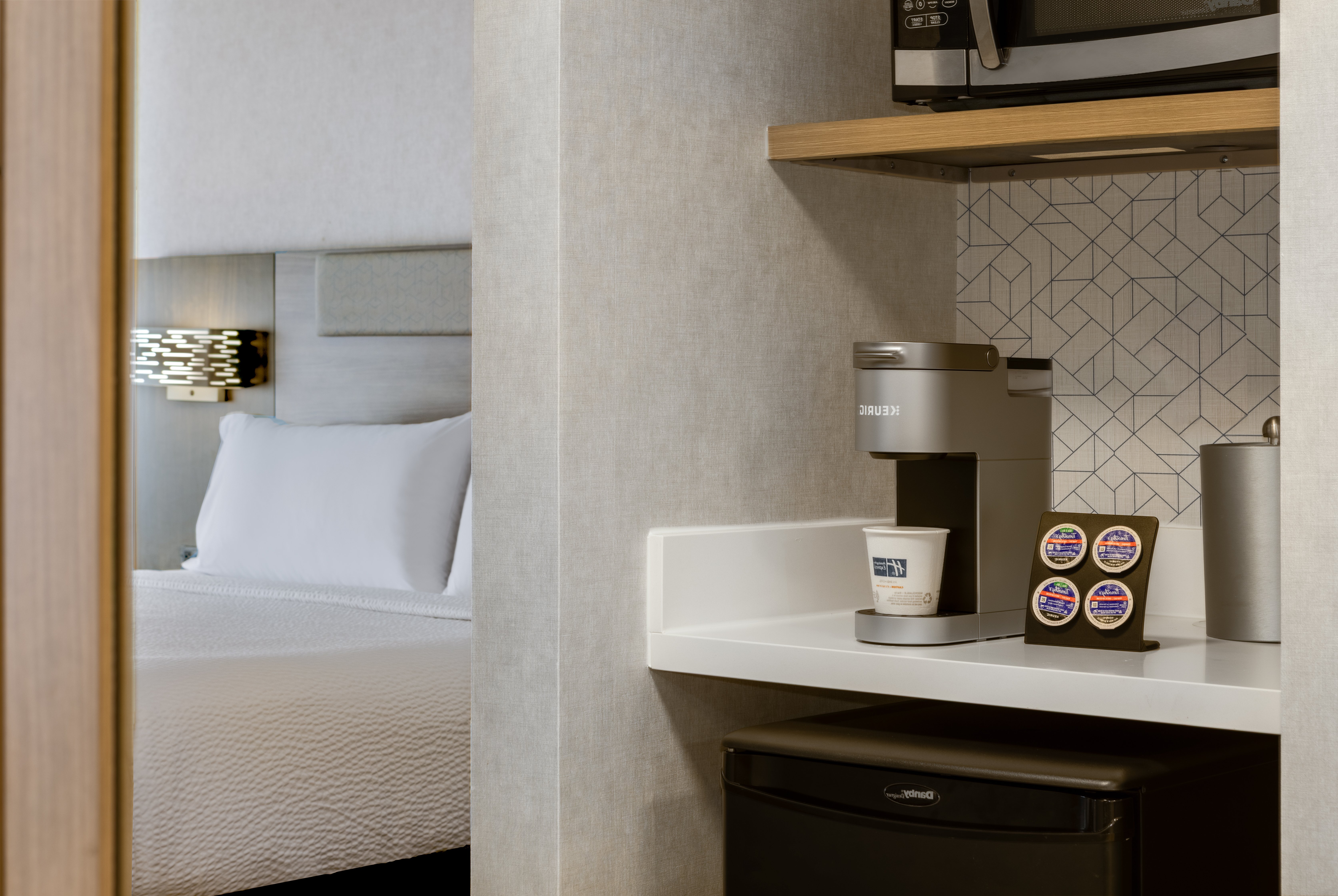holiday inn express and suites ottawa east orleans