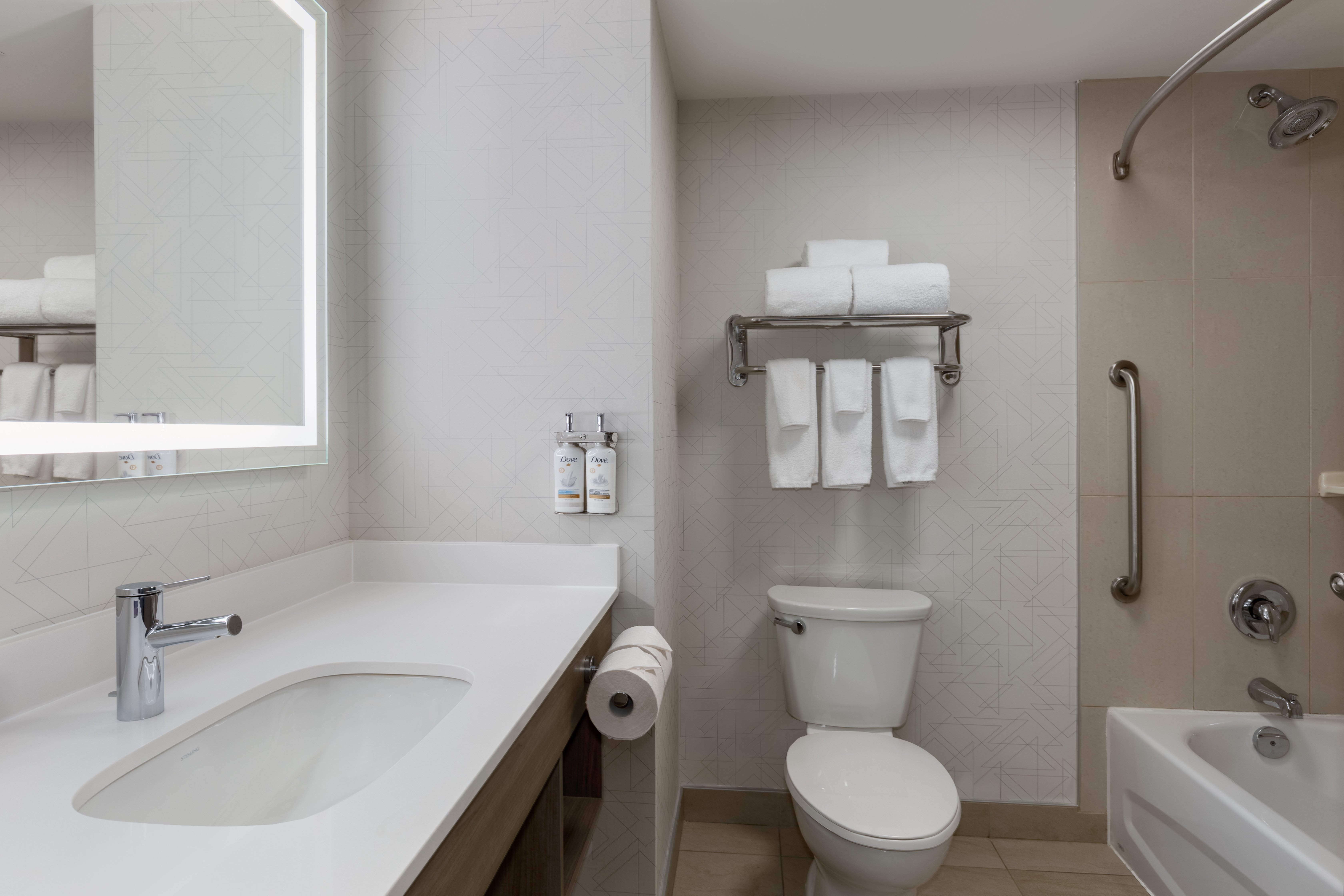 holiday inn express and suites ottawa east orleans