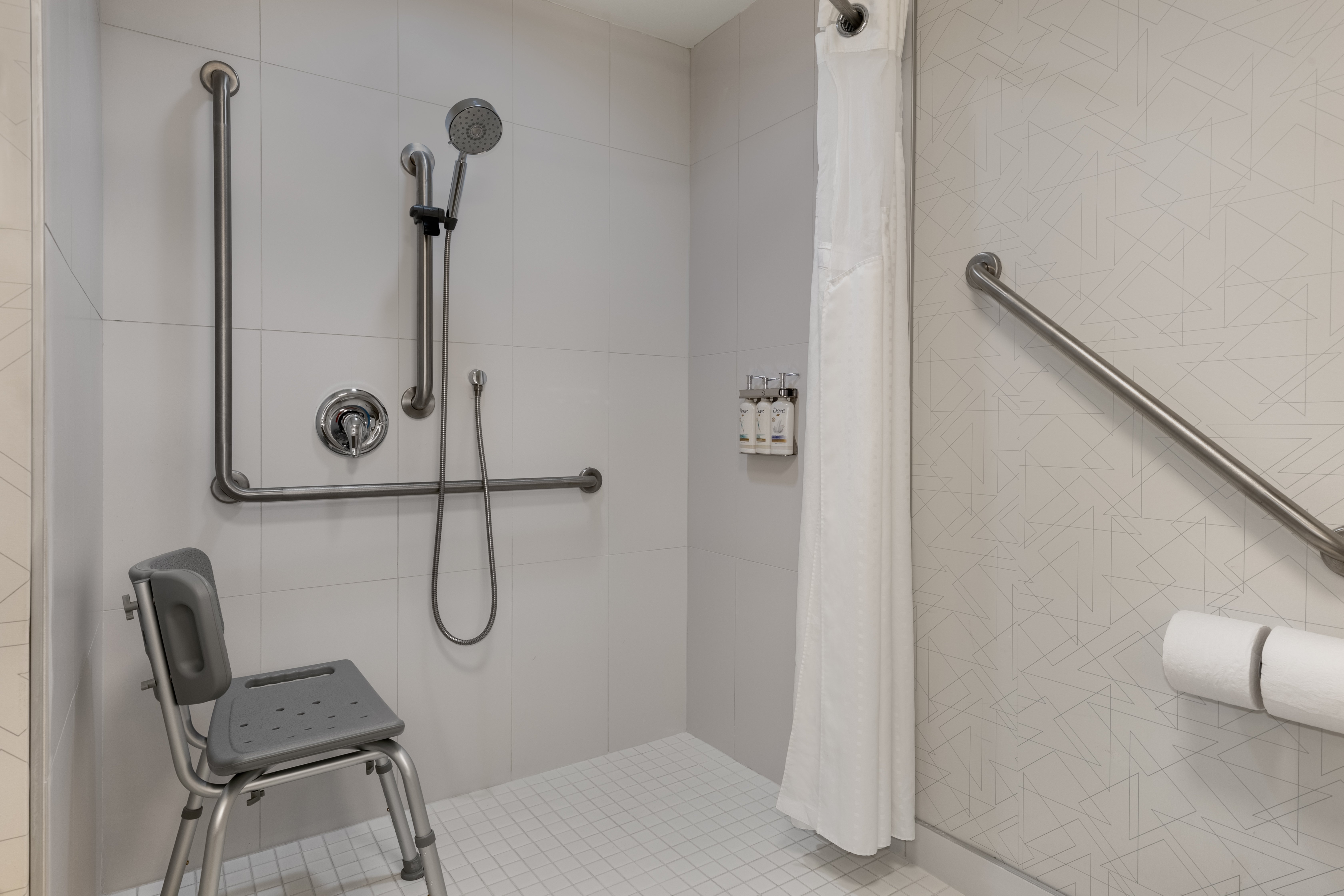 holiday inn express and suites ottawa east orleans