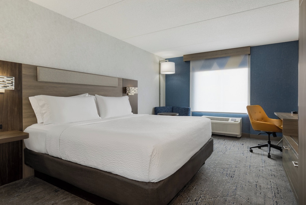 holiday inn express and suites ottawa east orleans