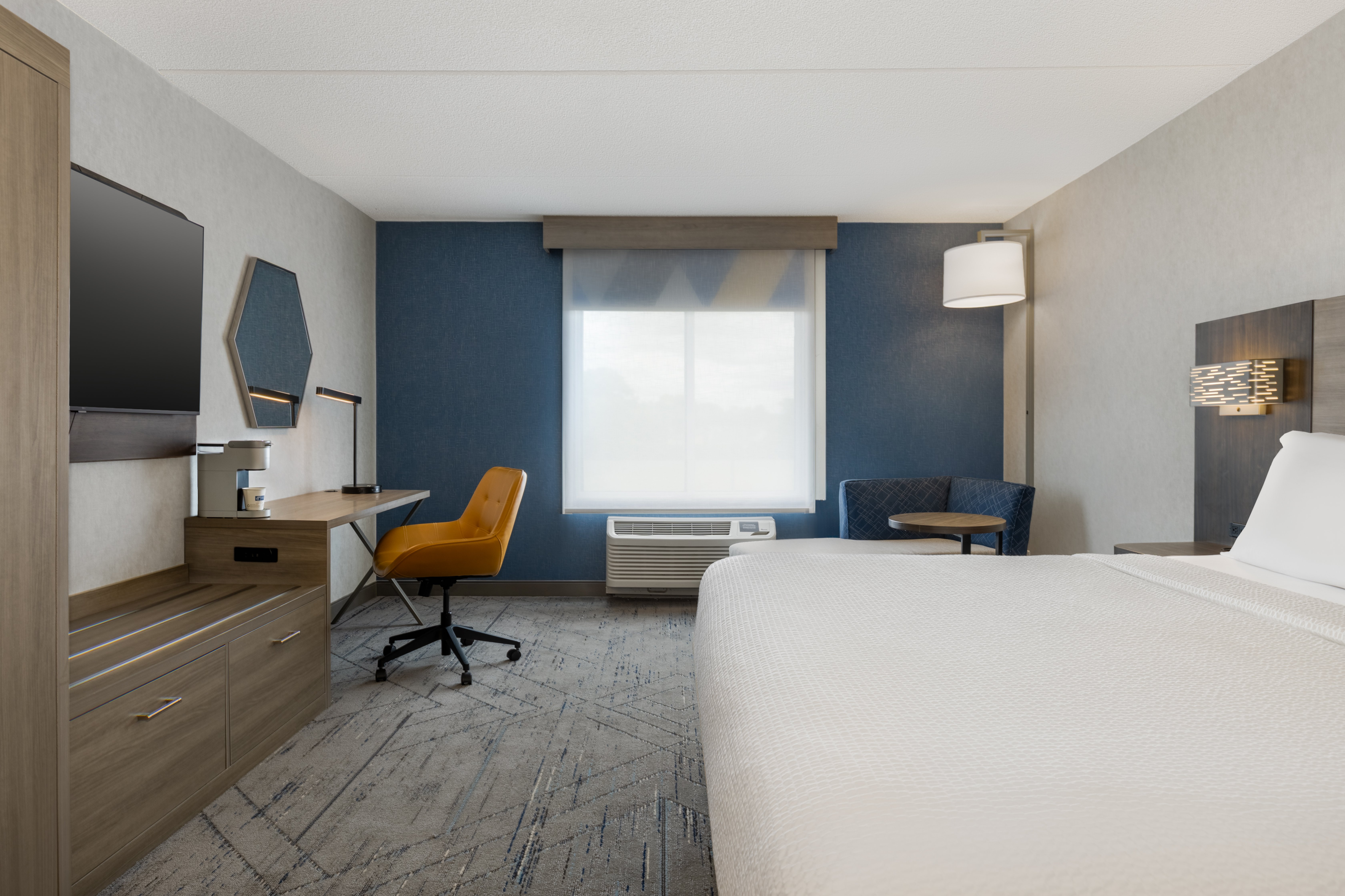holiday inn express and suites ottawa east orleans