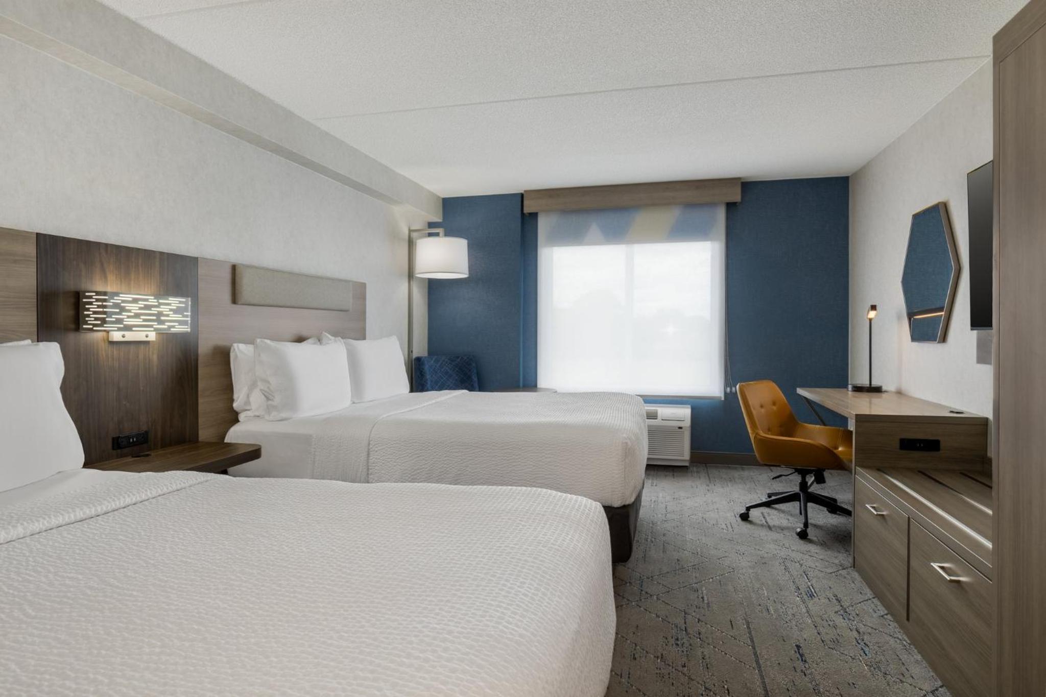holiday inn express and suites ottawa east orleans