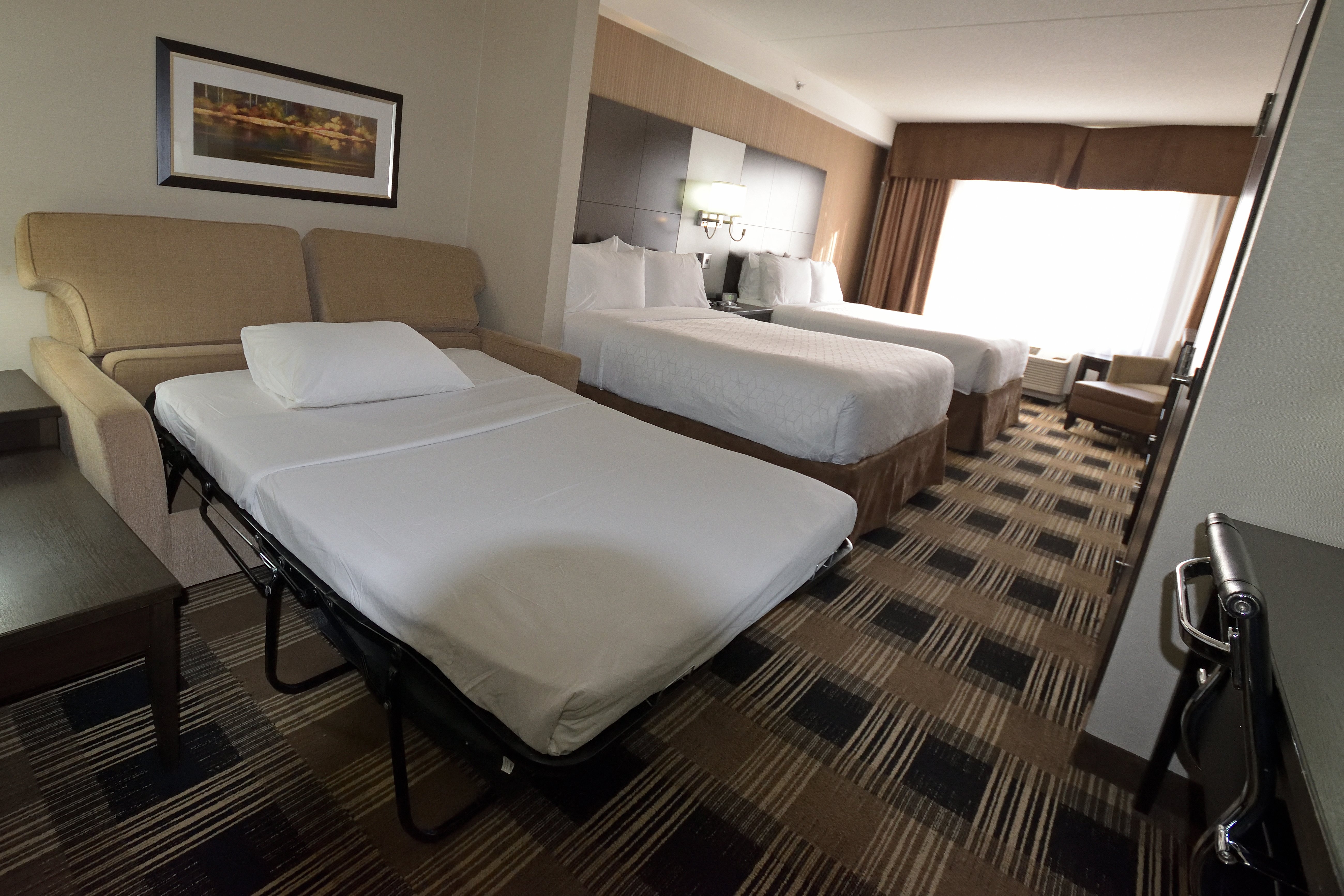holiday inn express and suites ottawa east orleans